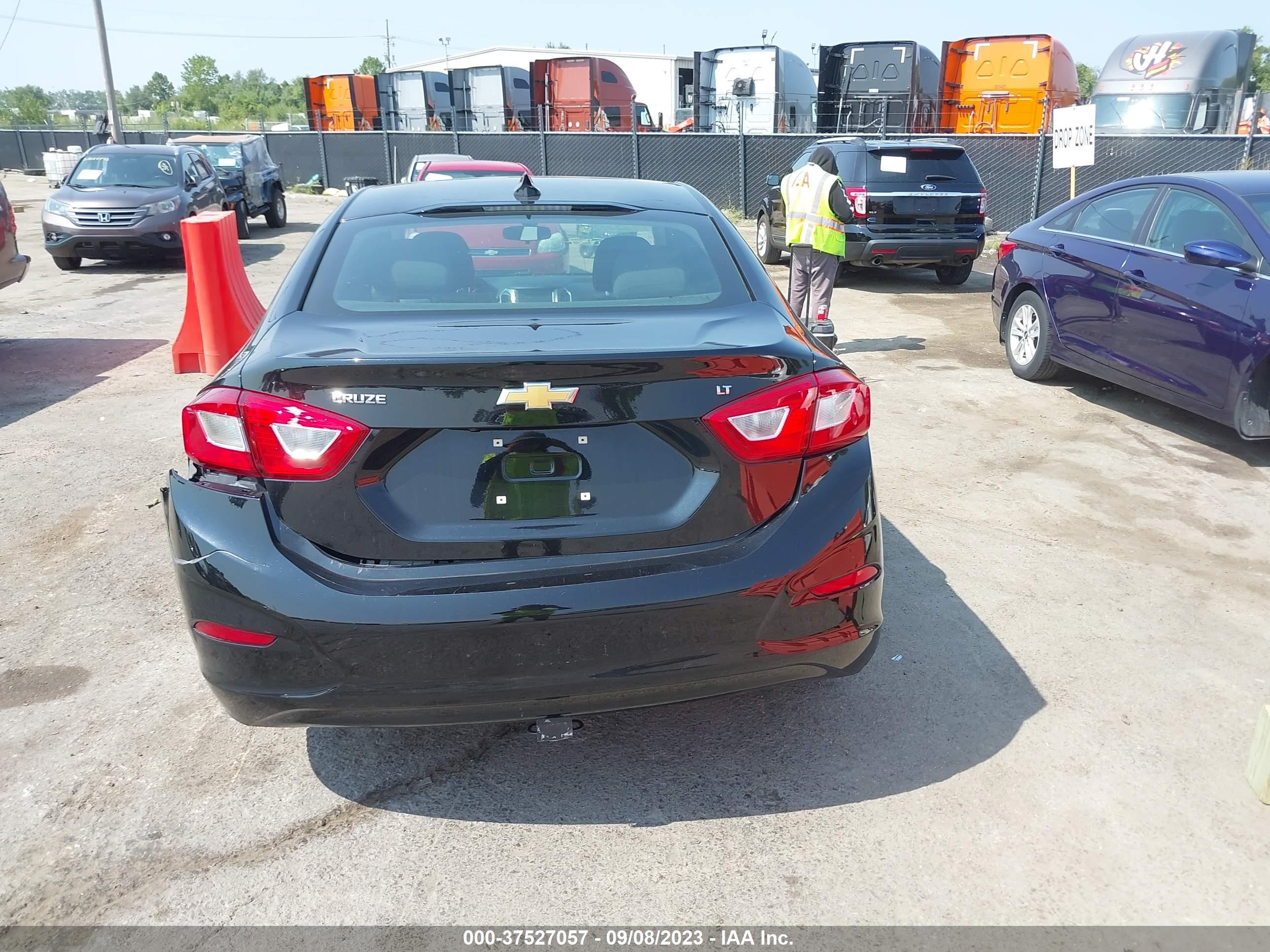 Photo 15 VIN: 1G1BE5SM4J7242704 - CHEVROLET CRUZE 