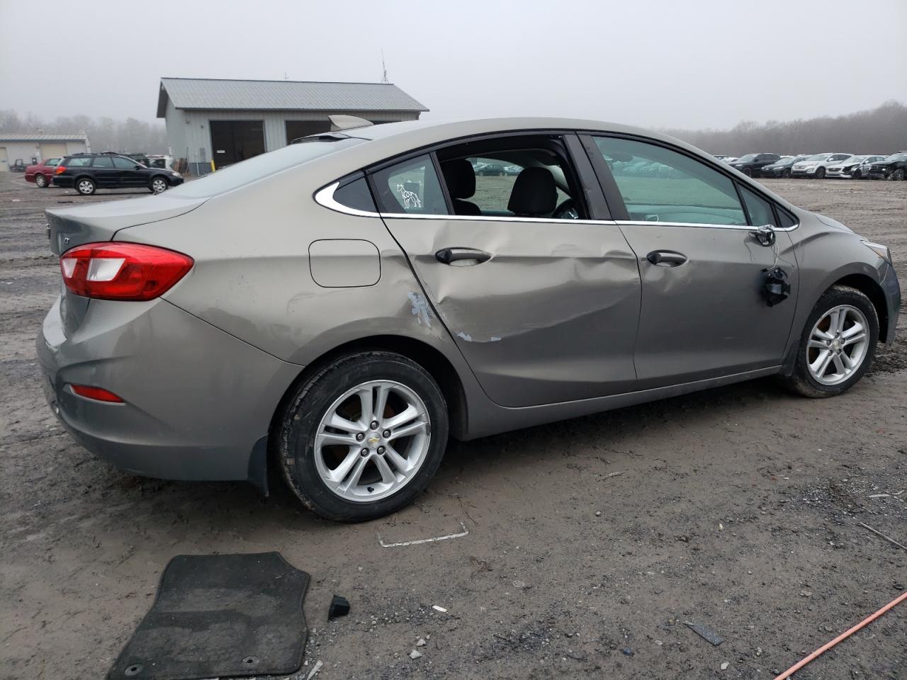 Photo 2 VIN: 1G1BE5SM5H7135834 - CHEVROLET CRUZE 