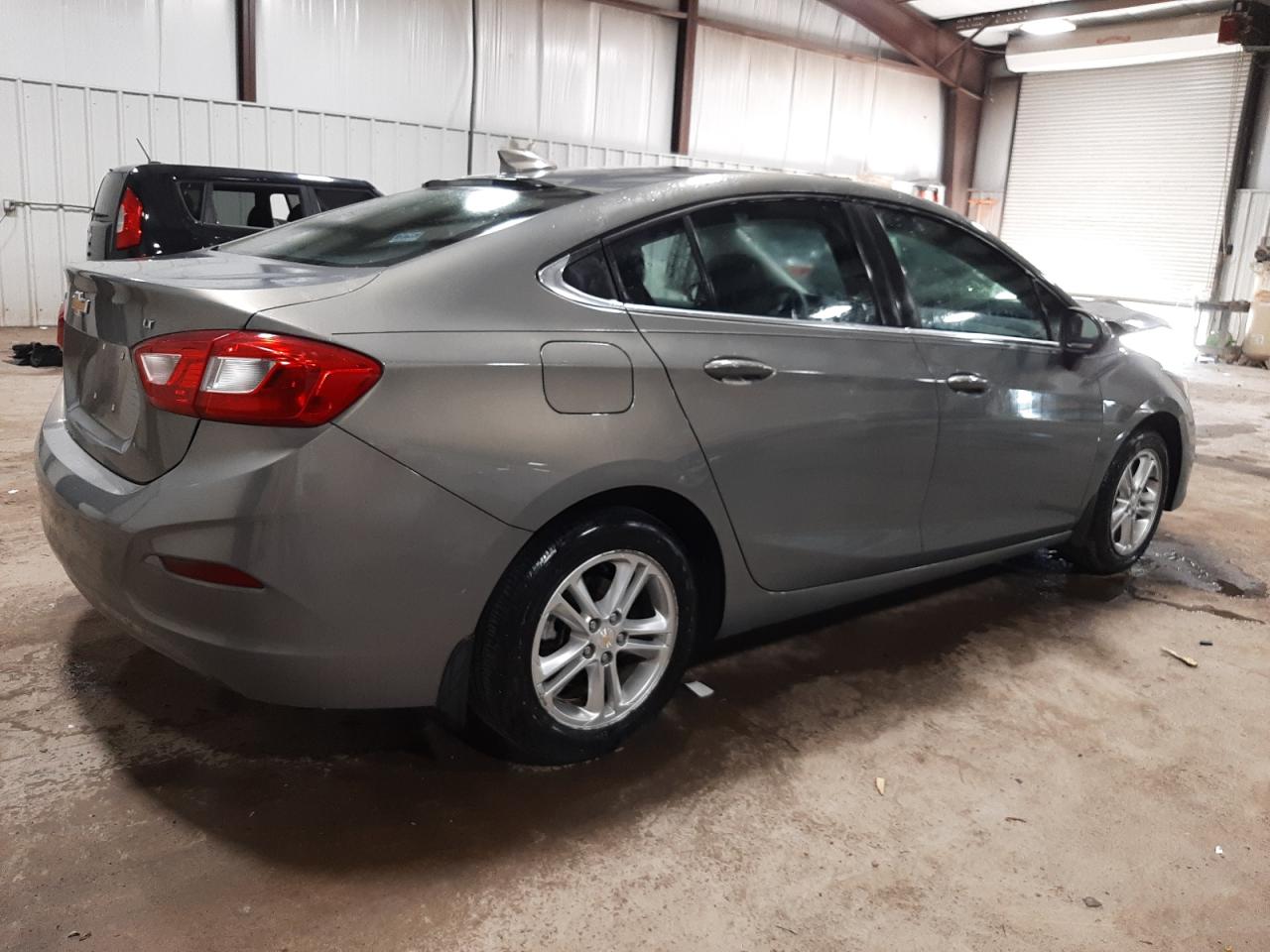 Photo 2 VIN: 1G1BE5SM5H7155372 - CHEVROLET CRUZE 