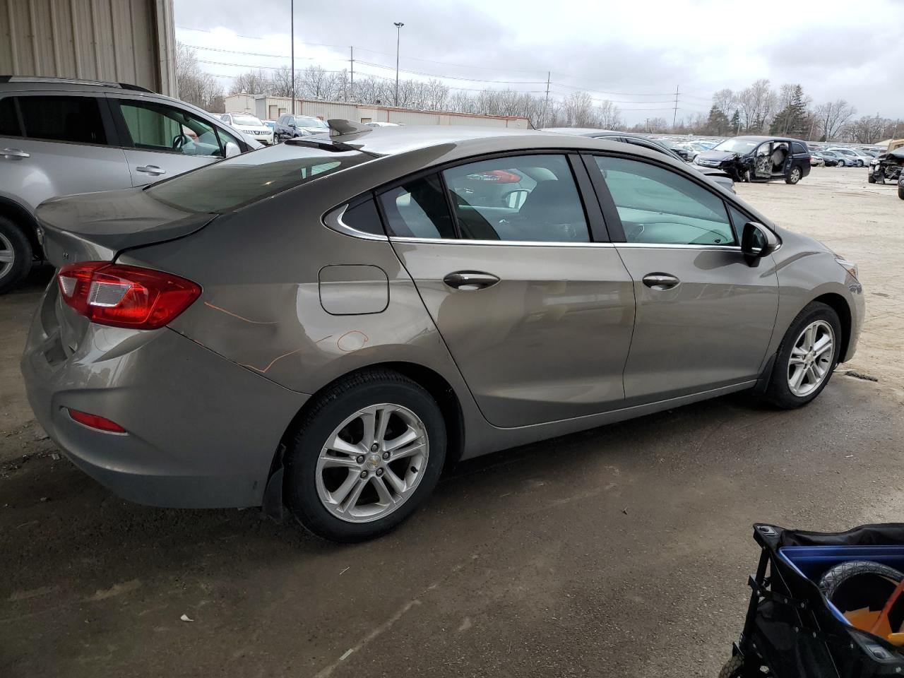 Photo 2 VIN: 1G1BE5SM5H7164640 - CHEVROLET CRUZE 