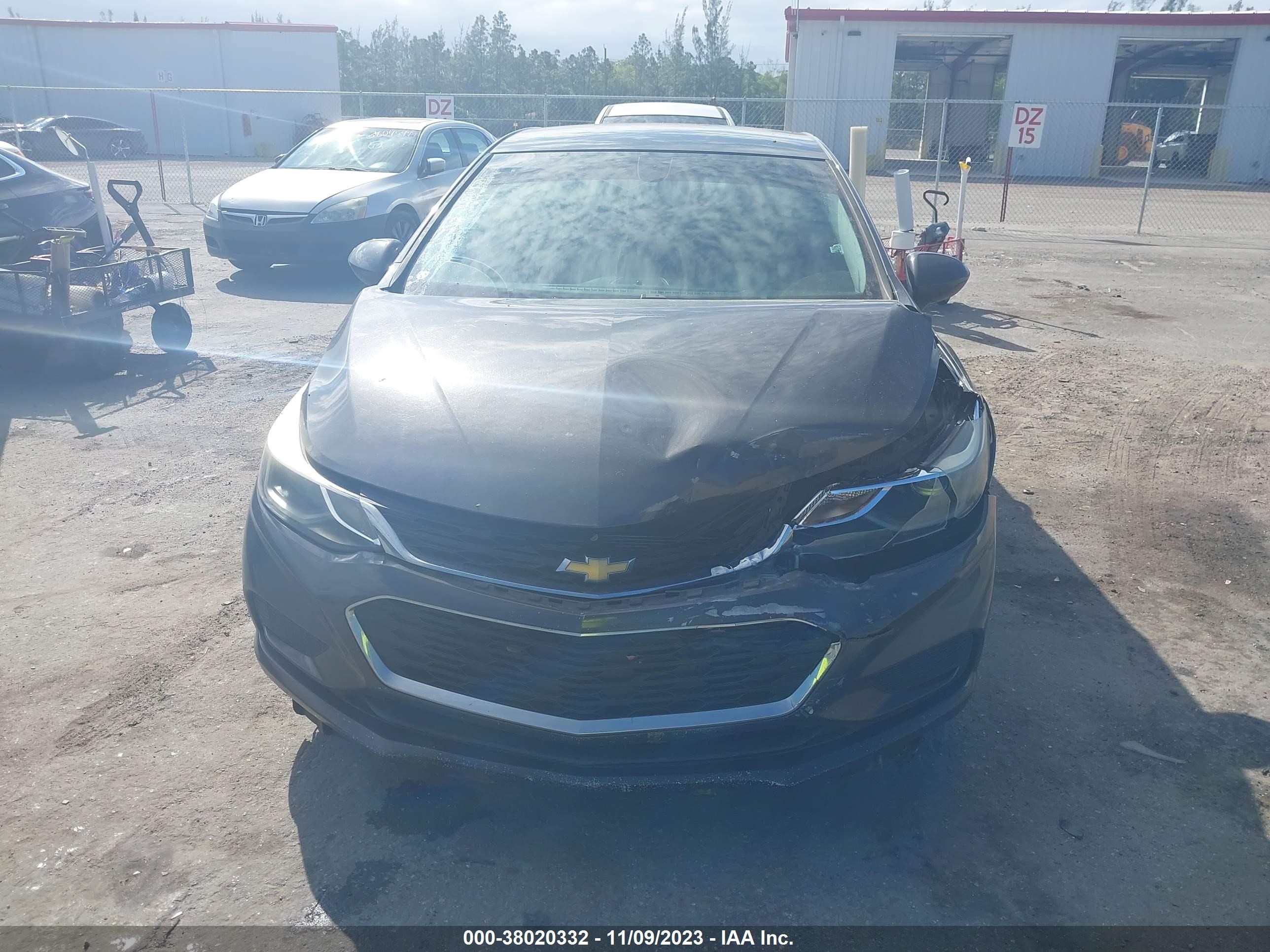 Photo 5 VIN: 1G1BE5SM5H7228613 - CHEVROLET CRUZE 