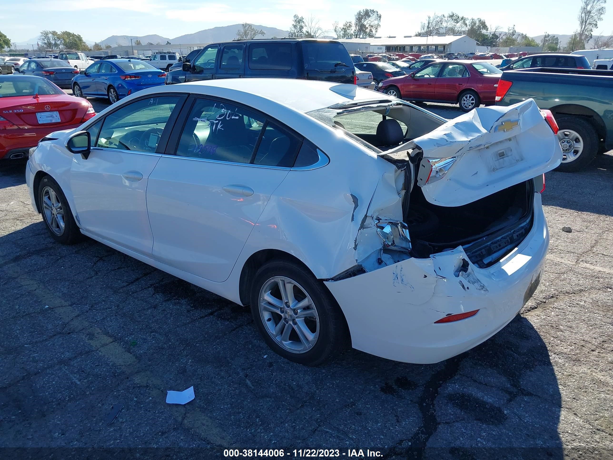 Photo 2 VIN: 1G1BE5SM5H7248814 - CHEVROLET CRUZE 