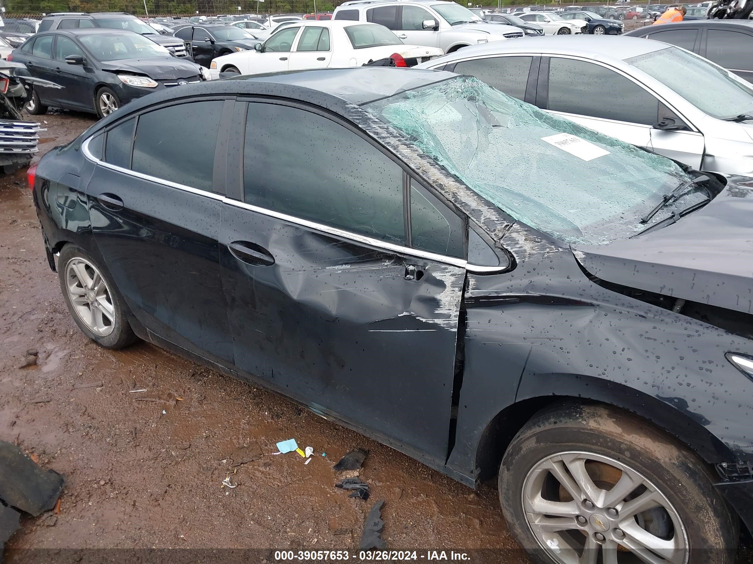 Photo 10 VIN: 1G1BE5SM5J7107943 - CHEVROLET CRUZE 