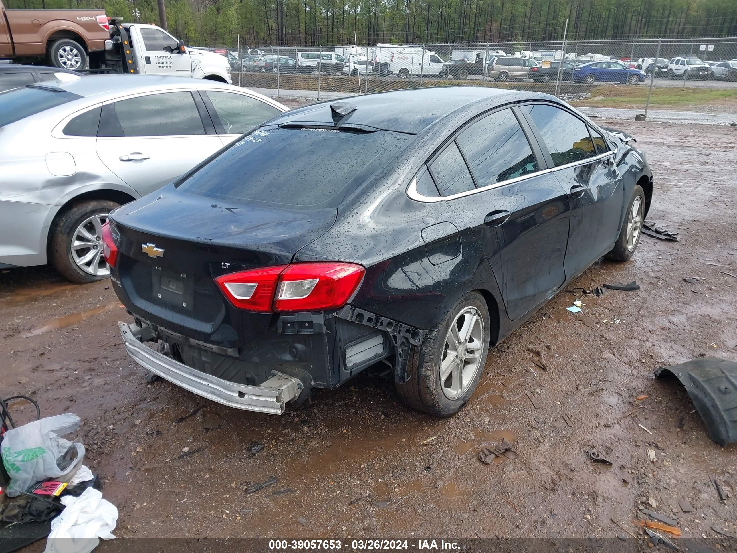 Photo 3 VIN: 1G1BE5SM5J7107943 - CHEVROLET CRUZE 