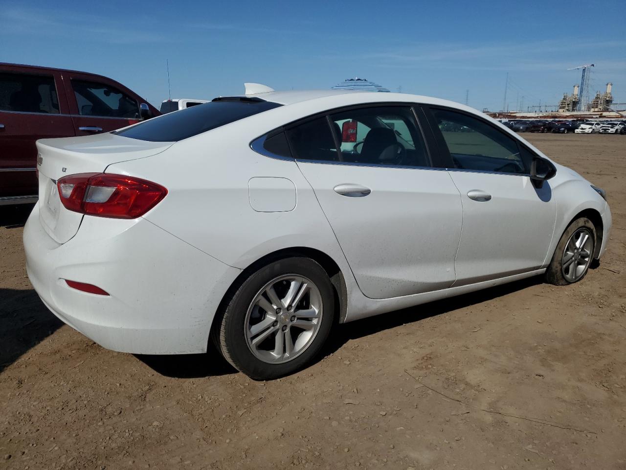 Photo 2 VIN: 1G1BE5SM5J7118473 - CHEVROLET CRUZE 