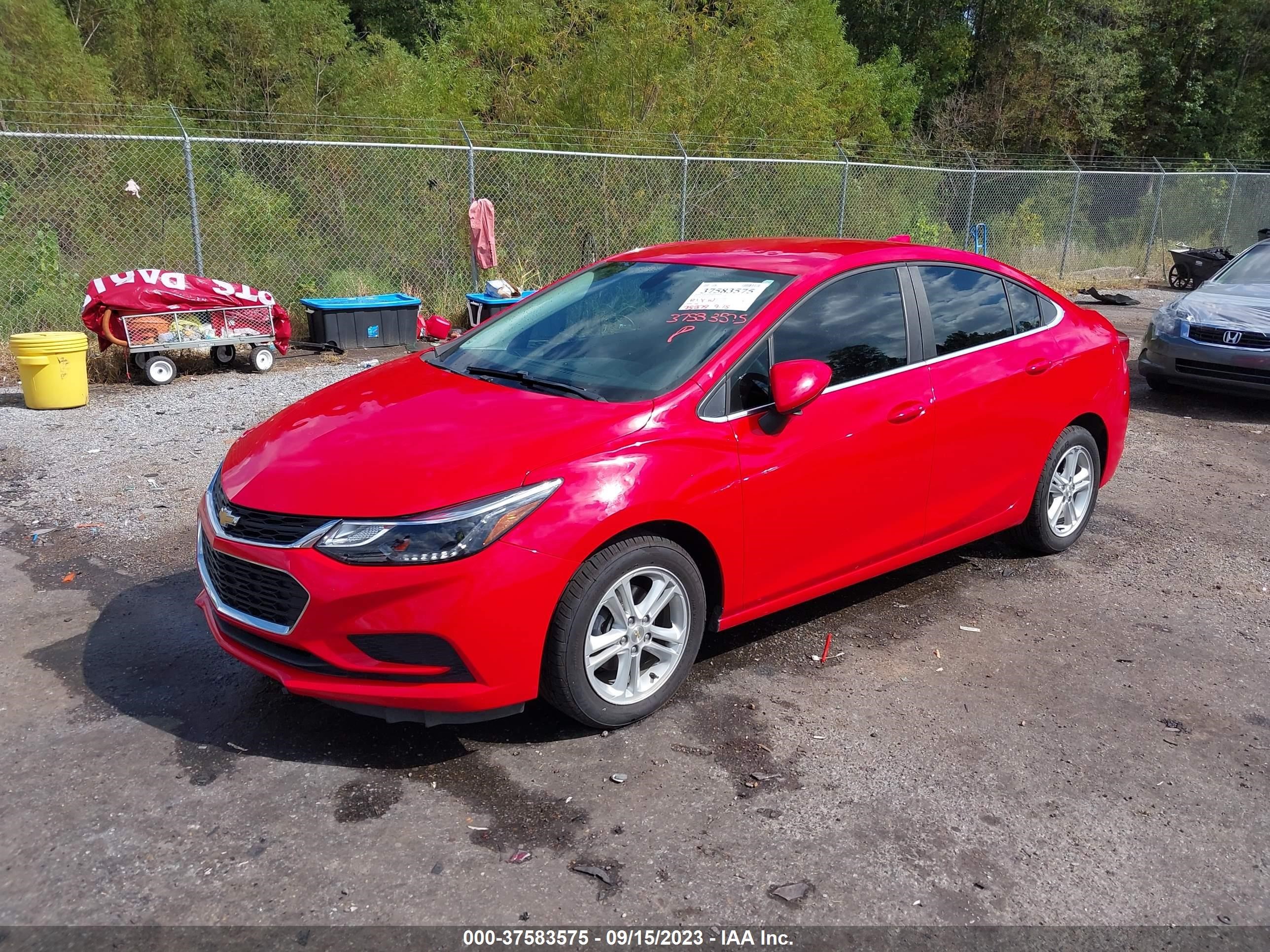 Photo 1 VIN: 1G1BE5SM5J7174882 - CHEVROLET CRUZE 