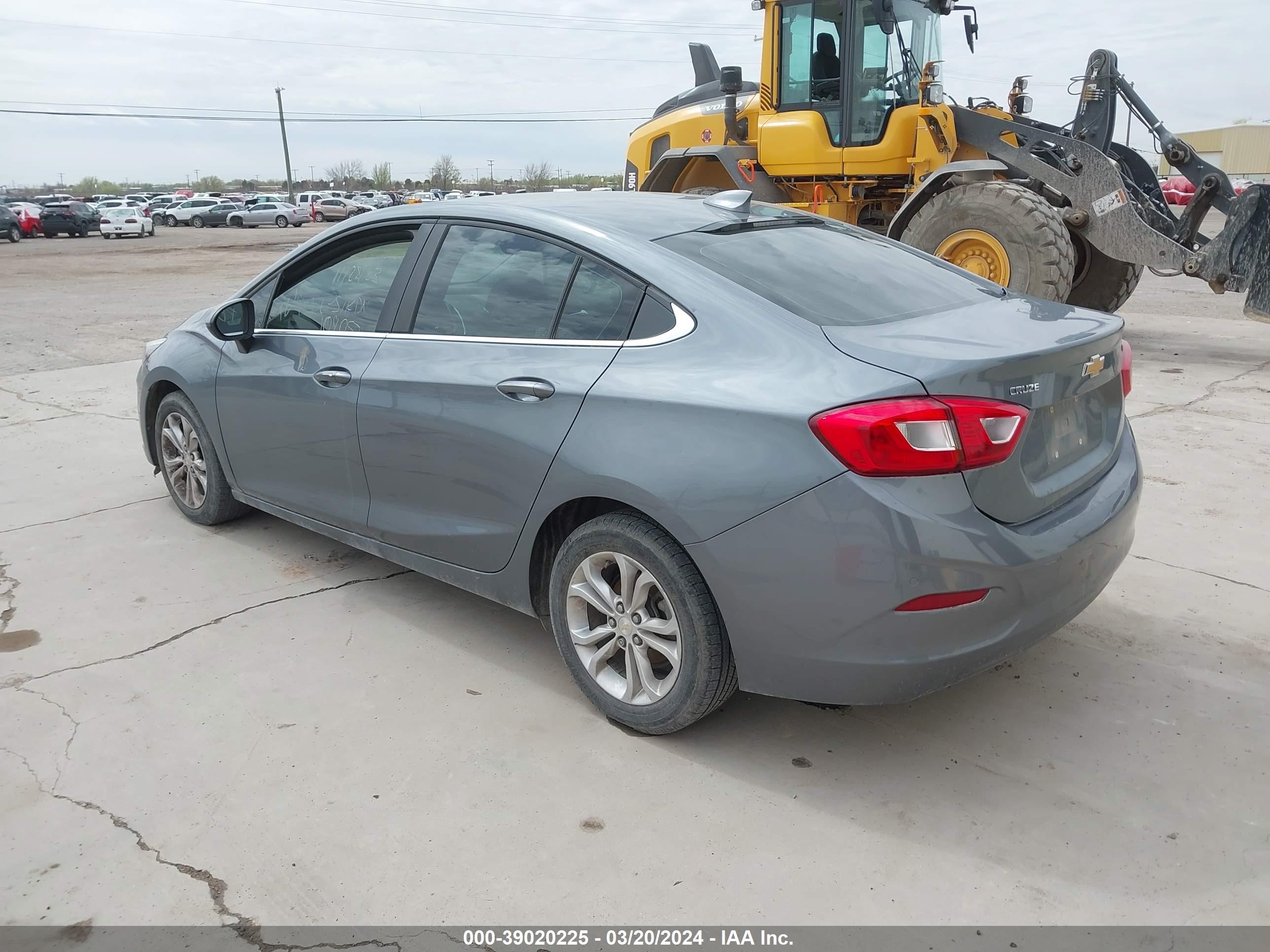 Photo 2 VIN: 1G1BE5SM5K7108057 - CHEVROLET CRUZE 