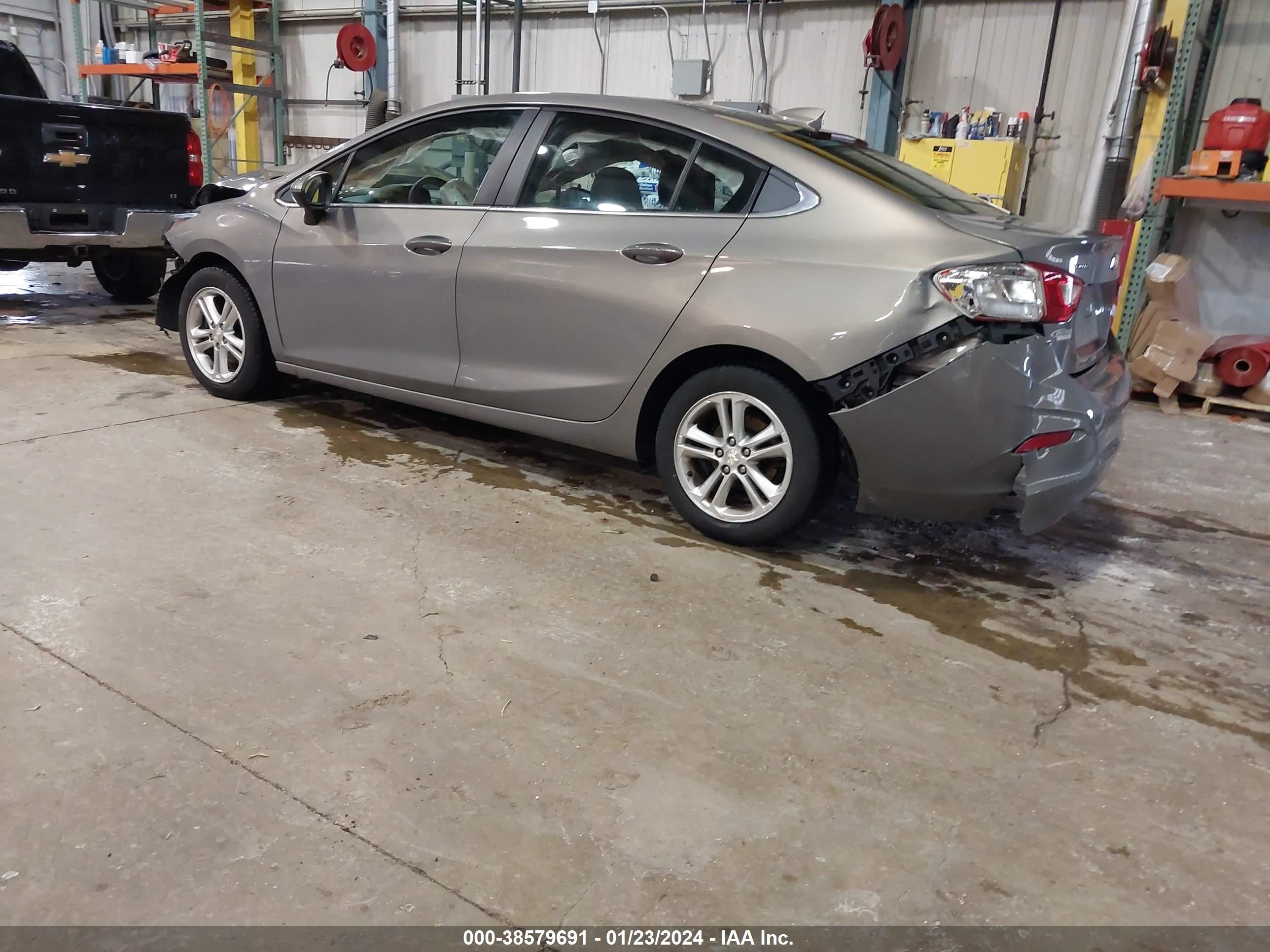 Photo 2 VIN: 1G1BE5SM6H7105368 - CHEVROLET CRUZE 