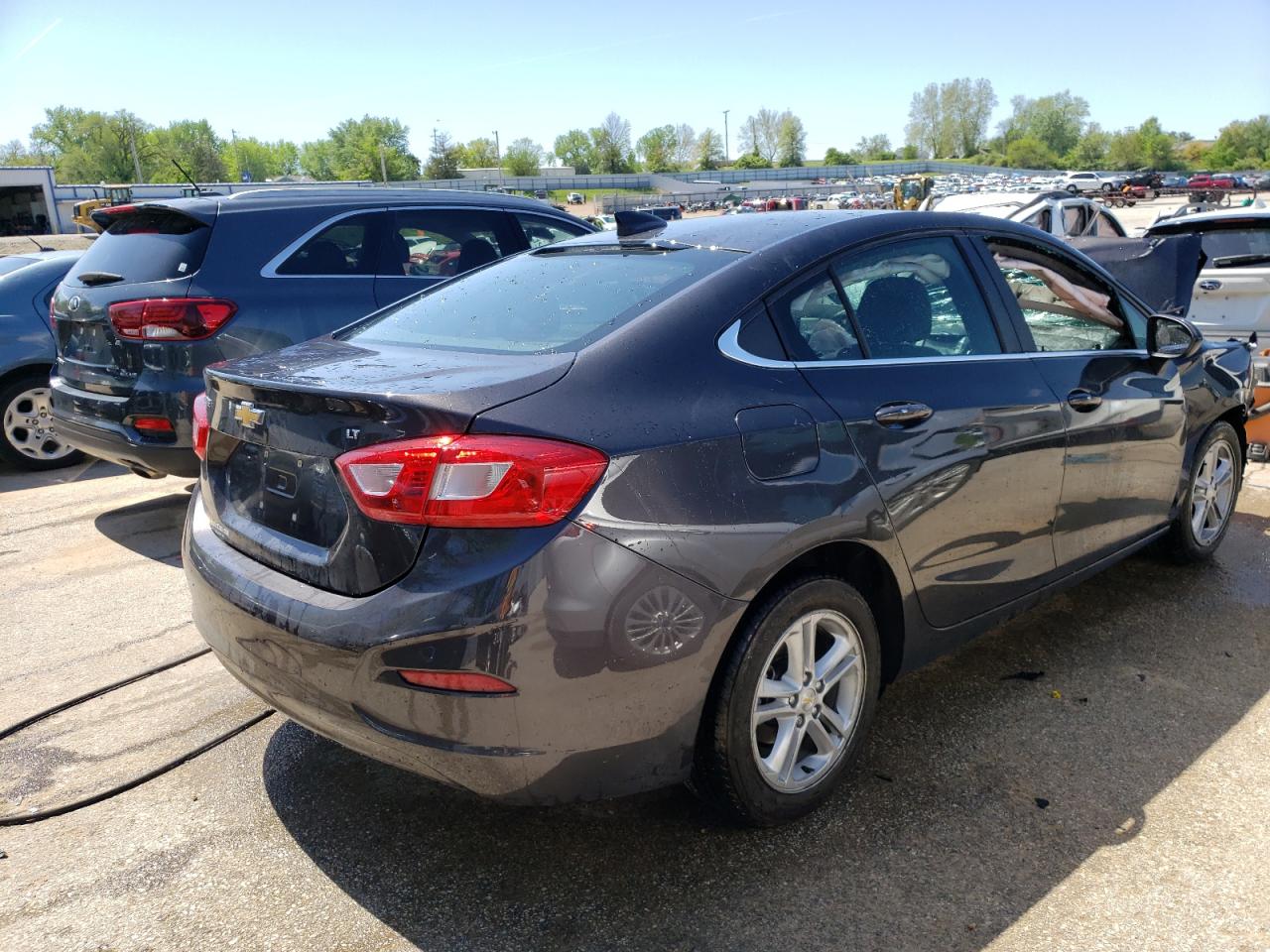 Photo 2 VIN: 1G1BE5SM6H7112255 - CHEVROLET CRUZE 