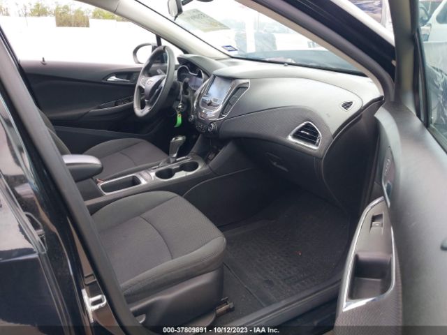 Photo 4 VIN: 1G1BE5SM6H7127015 - CHEVROLET CRUZE 