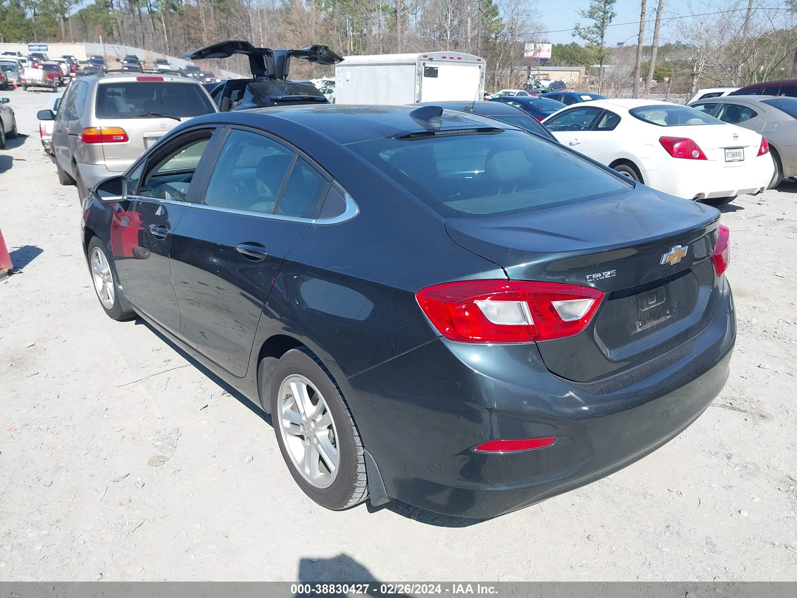 Photo 2 VIN: 1G1BE5SM6H7253262 - CHEVROLET CRUZE 