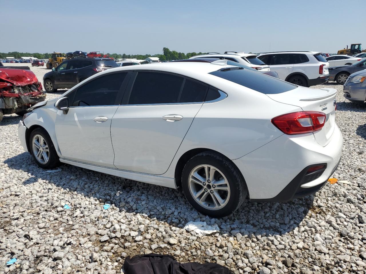 Photo 1 VIN: 1G1BE5SM6J7117588 - CHEVROLET CRUZE 