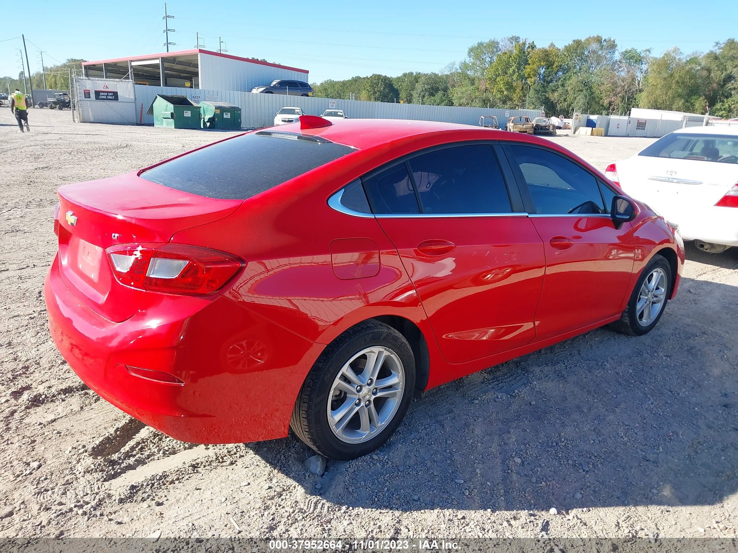 Photo 3 VIN: 1G1BE5SM6J7155936 - CHEVROLET CRUZE 