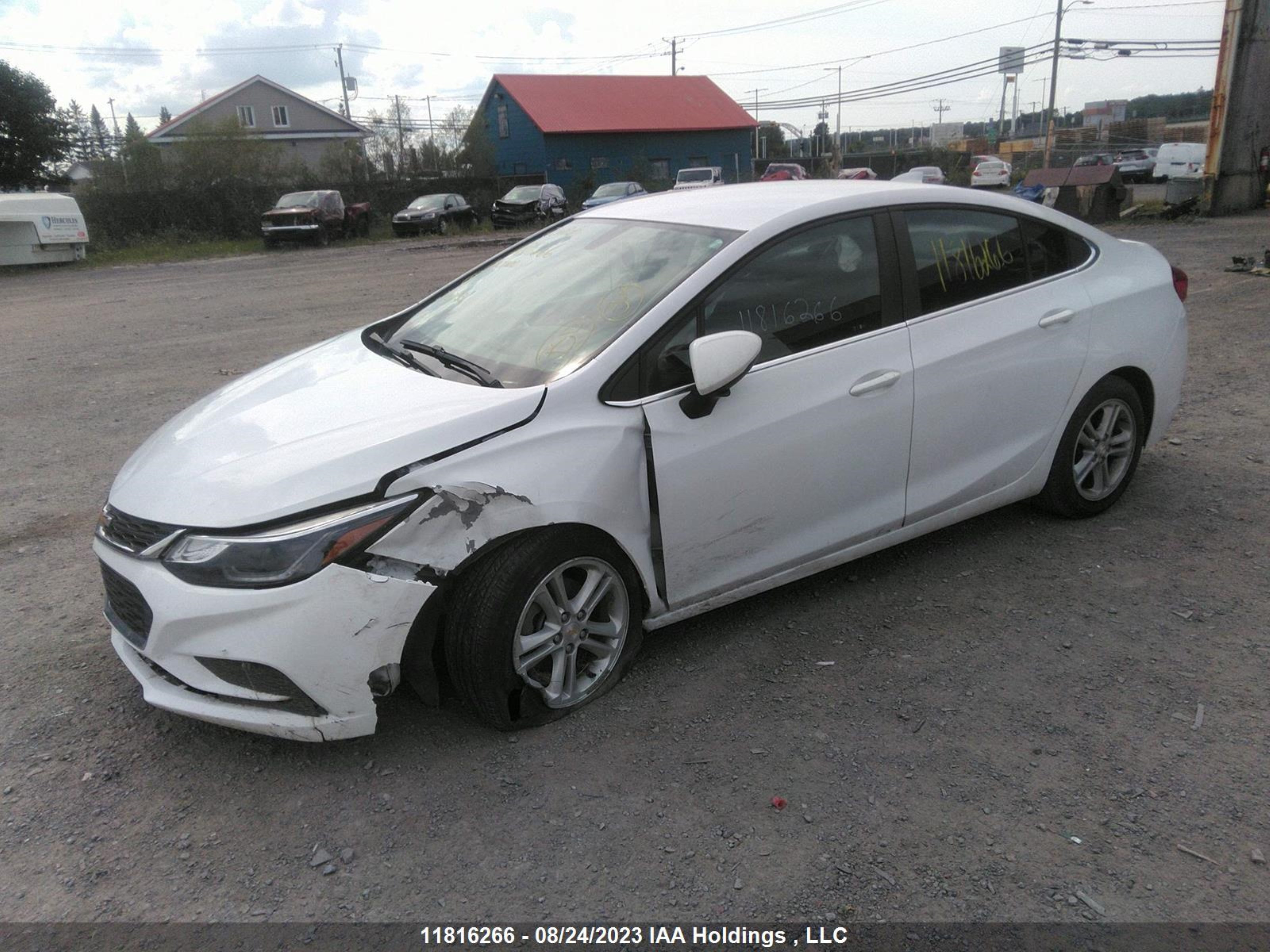 Photo 1 VIN: 1G1BE5SM6J7207145 - CHEVROLET CRUZE 