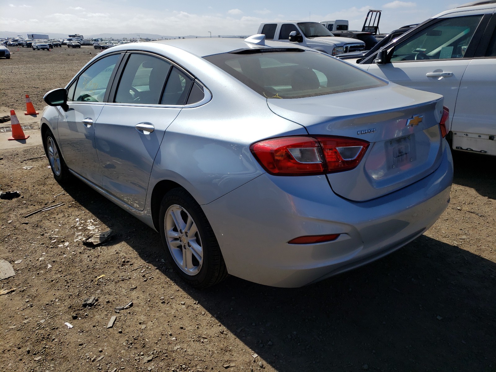 Photo 2 VIN: 1G1BE5SM6J7223152 - CHEVROLET CRUZE LT 