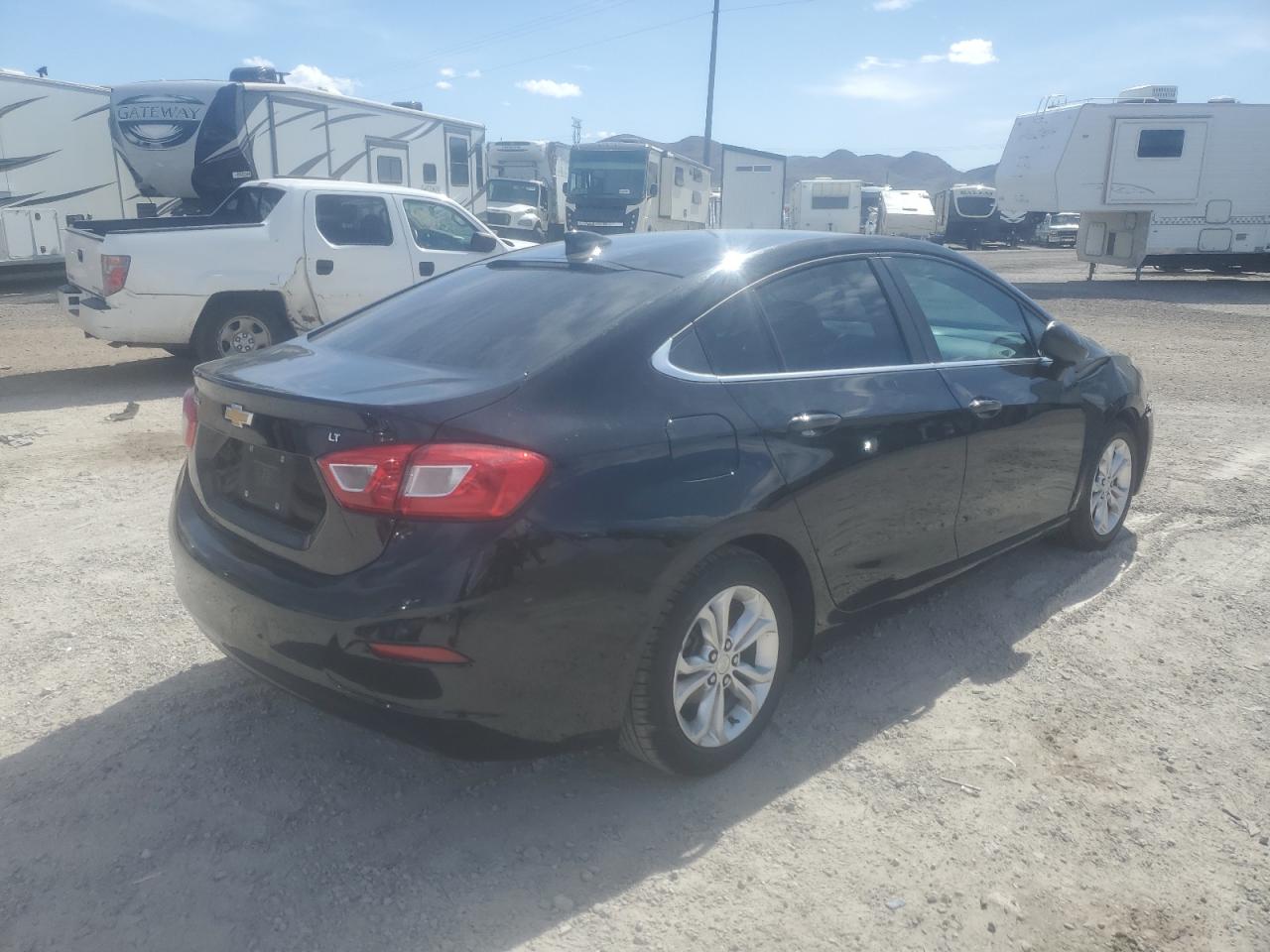 Photo 2 VIN: 1G1BE5SM6K7107208 - CHEVROLET CRUZE 