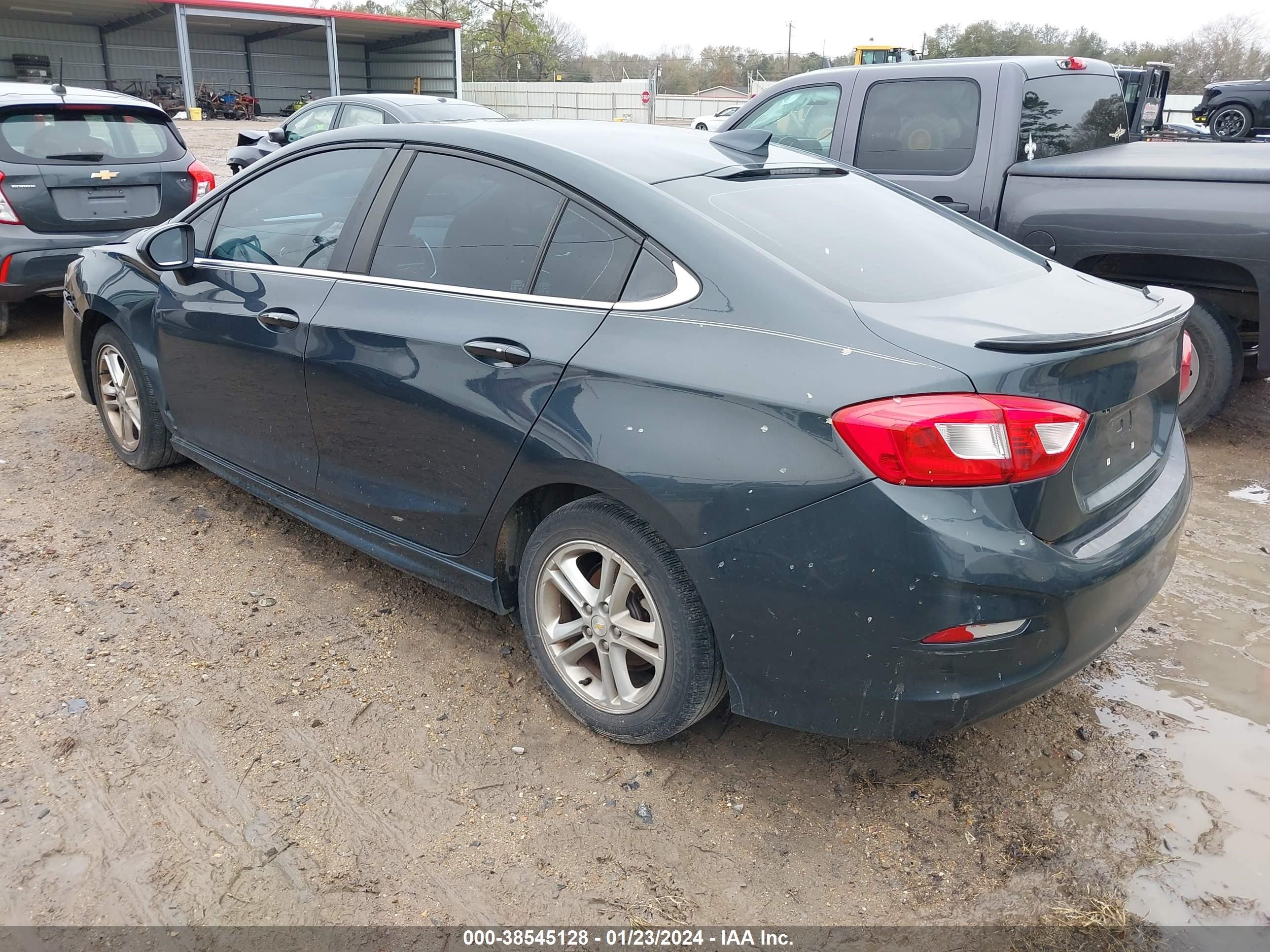 Photo 2 VIN: 1G1BE5SM7H7156135 - CHEVROLET CRUZE 