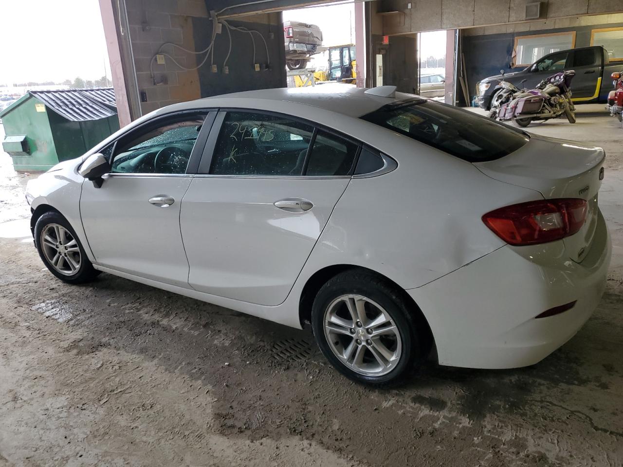 Photo 1 VIN: 1G1BE5SM7H7241945 - CHEVROLET CRUZE 