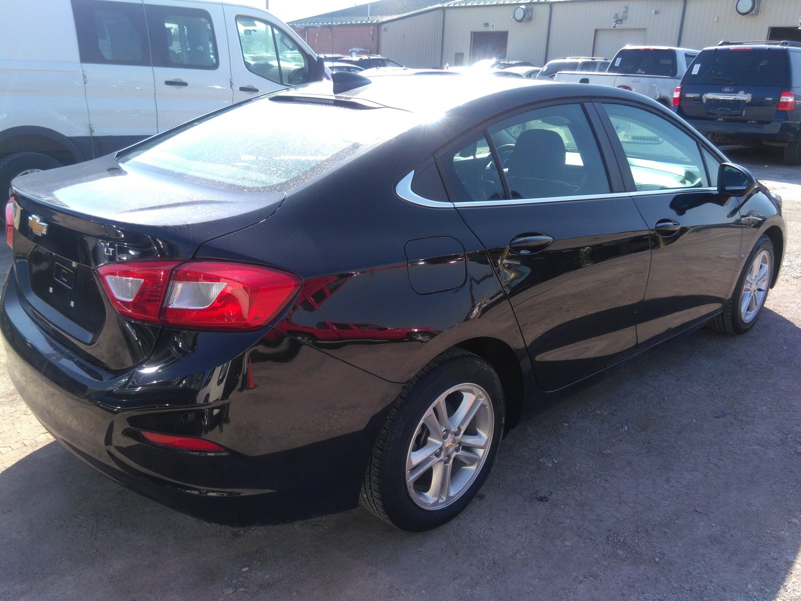 Photo 1 VIN: 1G1BE5SM7J7107930 - CHEVROLET CRUZE 