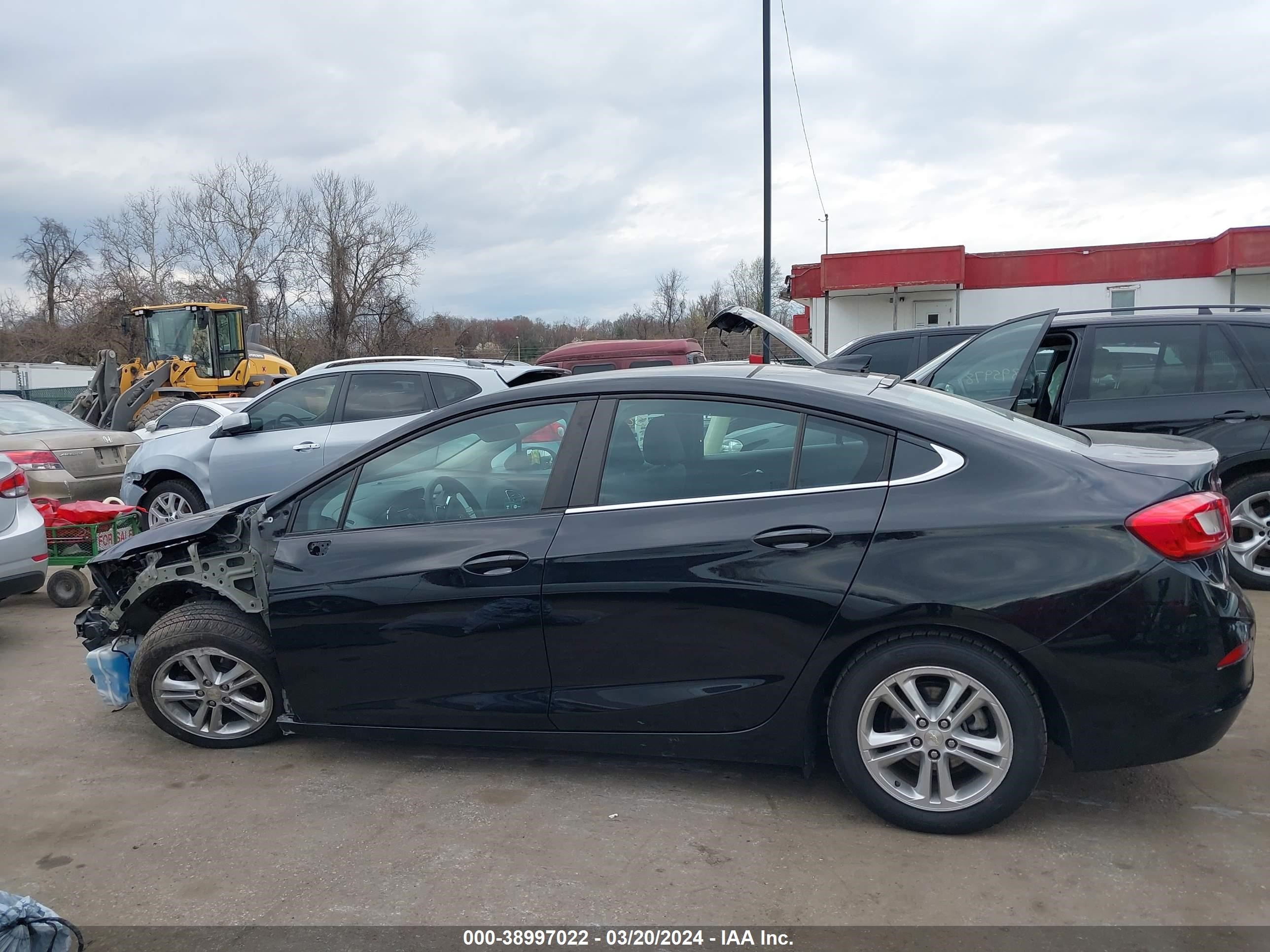 Photo 14 VIN: 1G1BE5SM7J7134657 - CHEVROLET CRUZE 