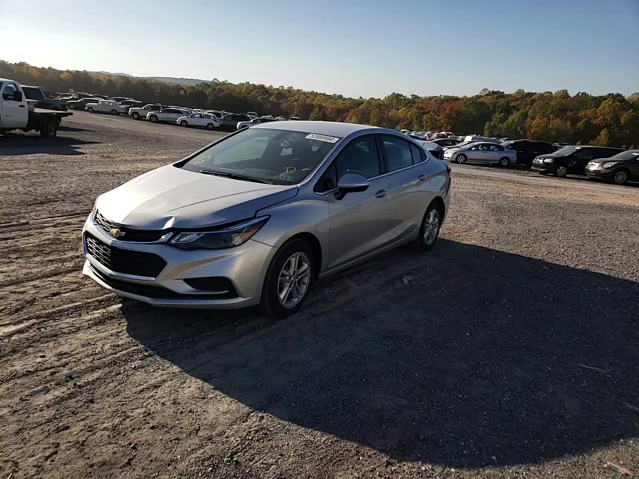 Photo 10 VIN: 1G1BE5SM8J7187187 - CHEVROLET CRUZE LT 