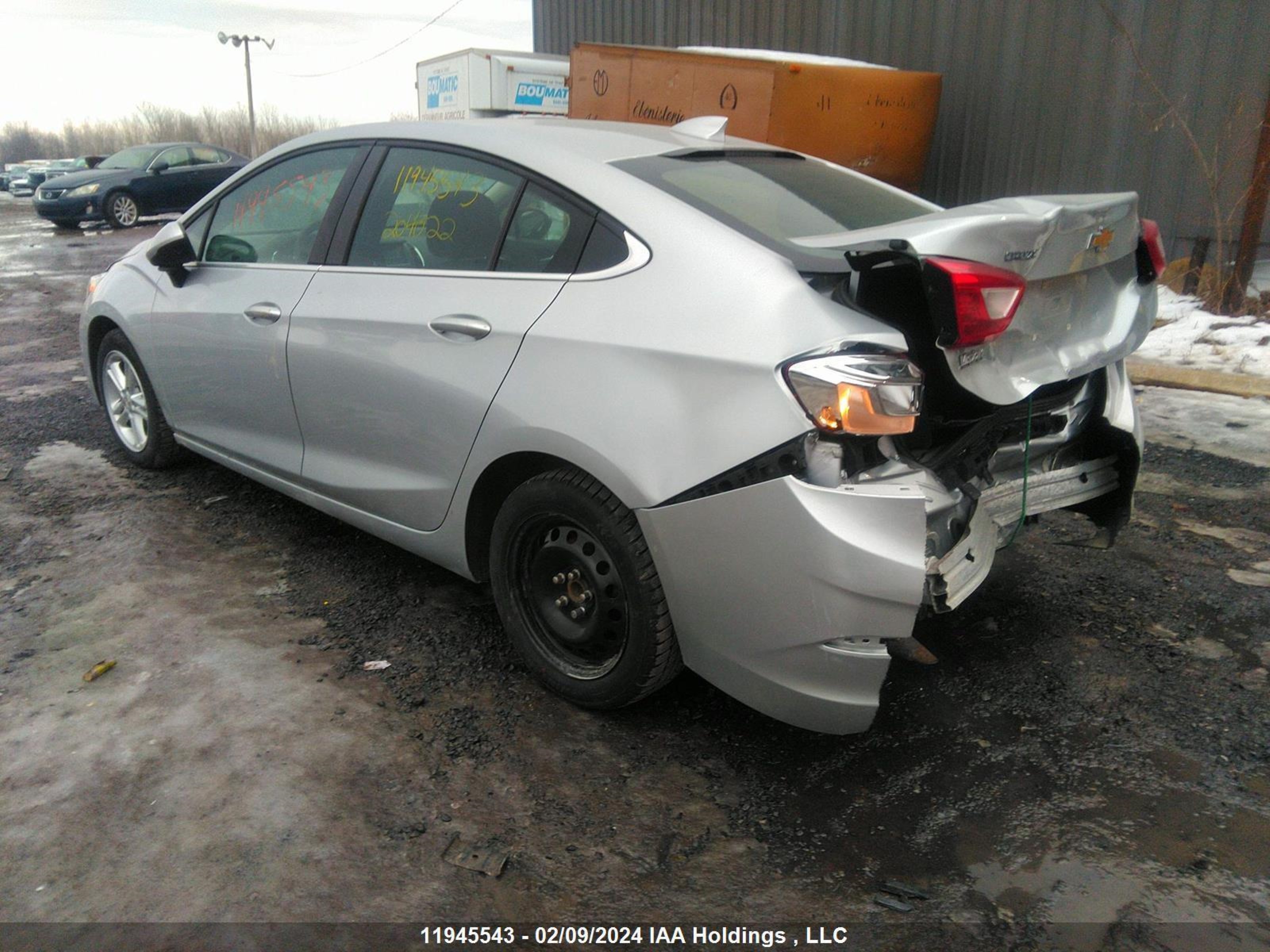 Photo 2 VIN: 1G1BE5SM8J7204022 - CHEVROLET CRUZE 