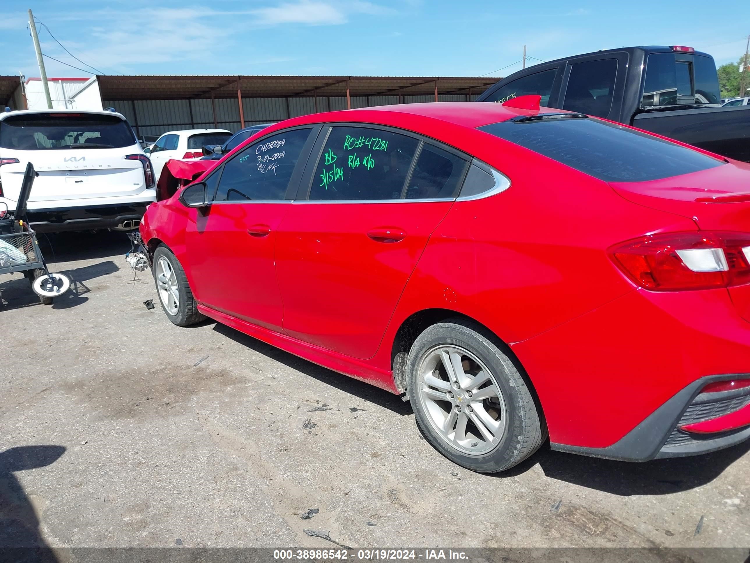 Photo 2 VIN: 1G1BE5SM9H7139790 - CHEVROLET CRUZE 