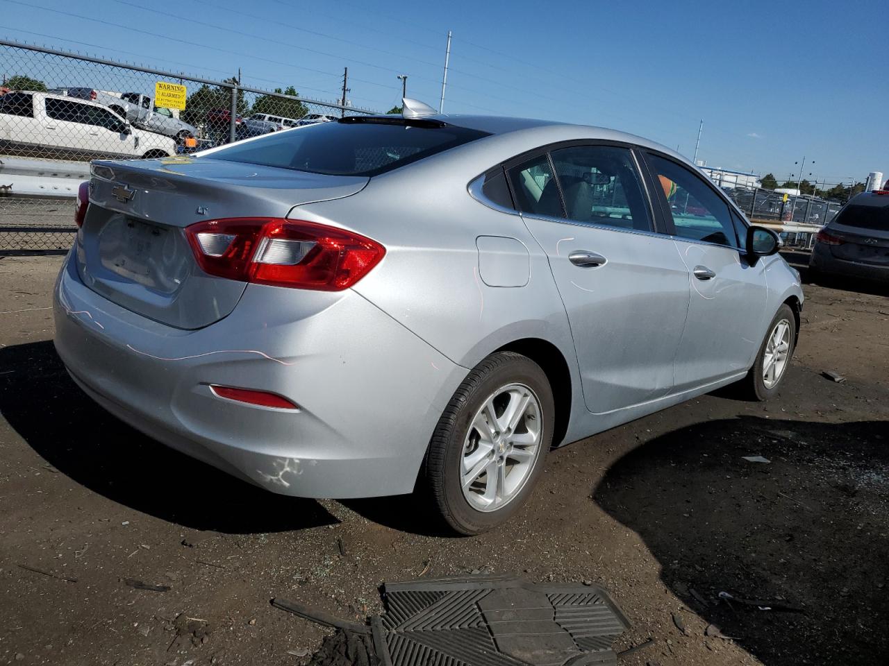 Photo 2 VIN: 1G1BE5SM9H7160087 - CHEVROLET CRUZE 