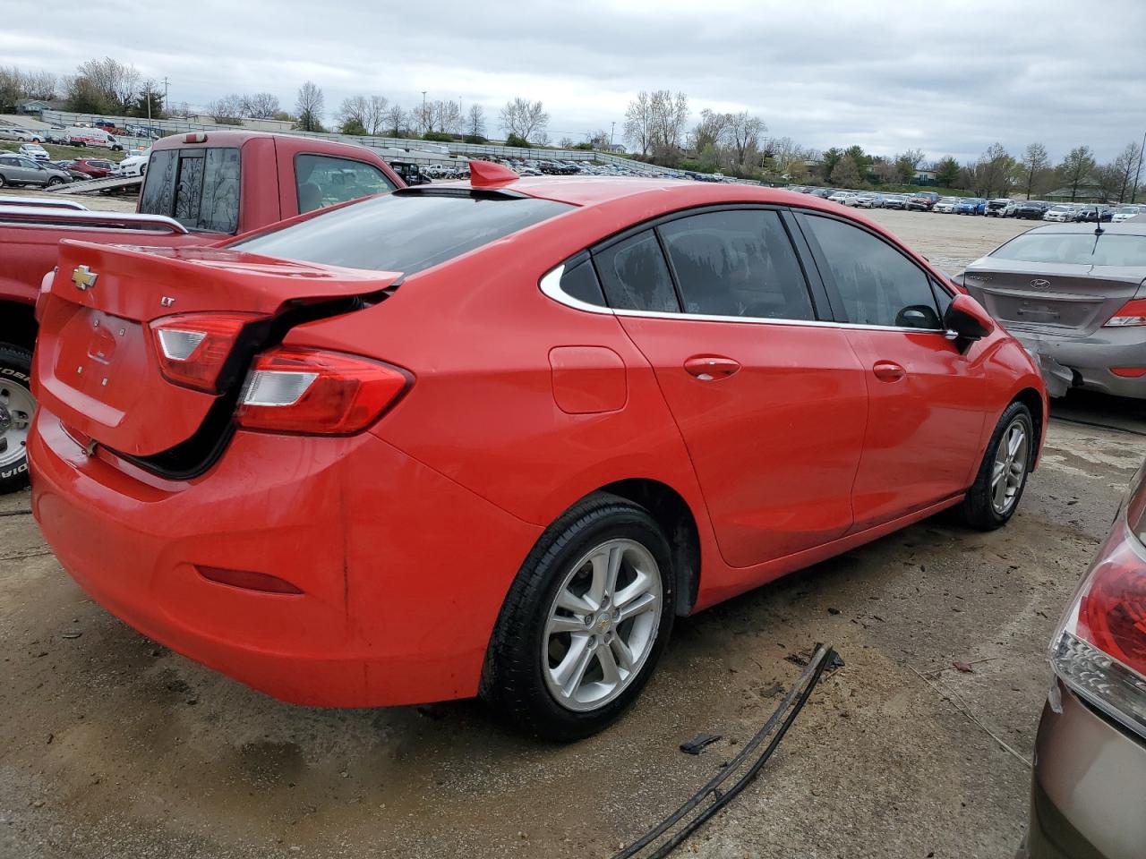 Photo 2 VIN: 1G1BE5SM9J7183097 - CHEVROLET CRUZE 