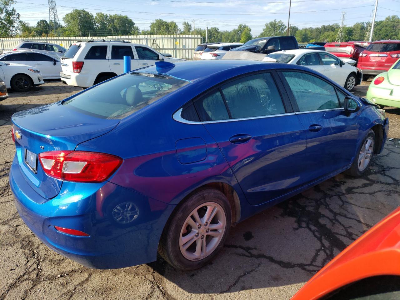 Photo 2 VIN: 1G1BE5SM9J7213585 - CHEVROLET CRUZE 