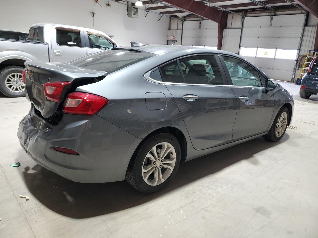 Photo 2 VIN: 1G1BE5SM9K7133253 - CHEVROLET CRUZE 