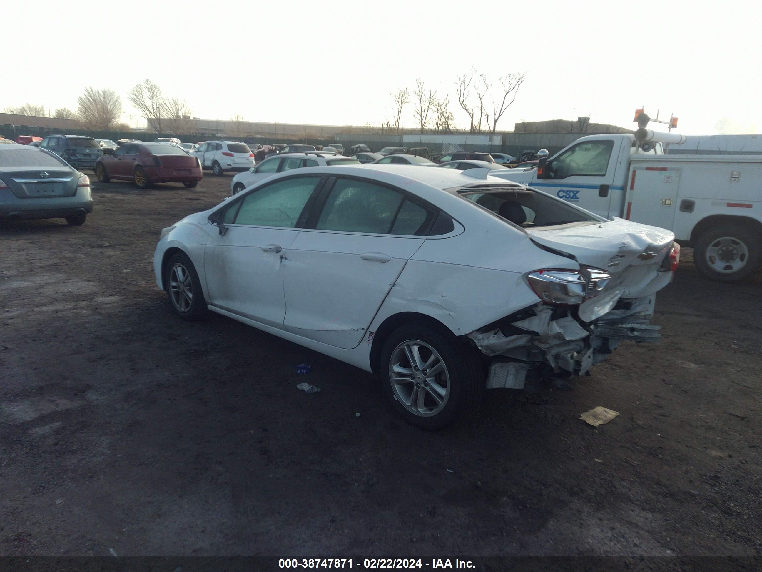 Photo 2 VIN: 1G1BE5SMXG7266305 - CHEVROLET CRUZE 