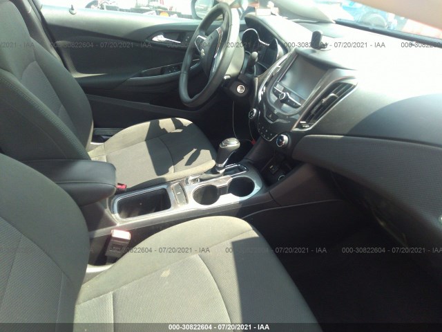 Photo 4 VIN: 1G1BE5SMXH7120584 - CHEVROLET CRUZE 