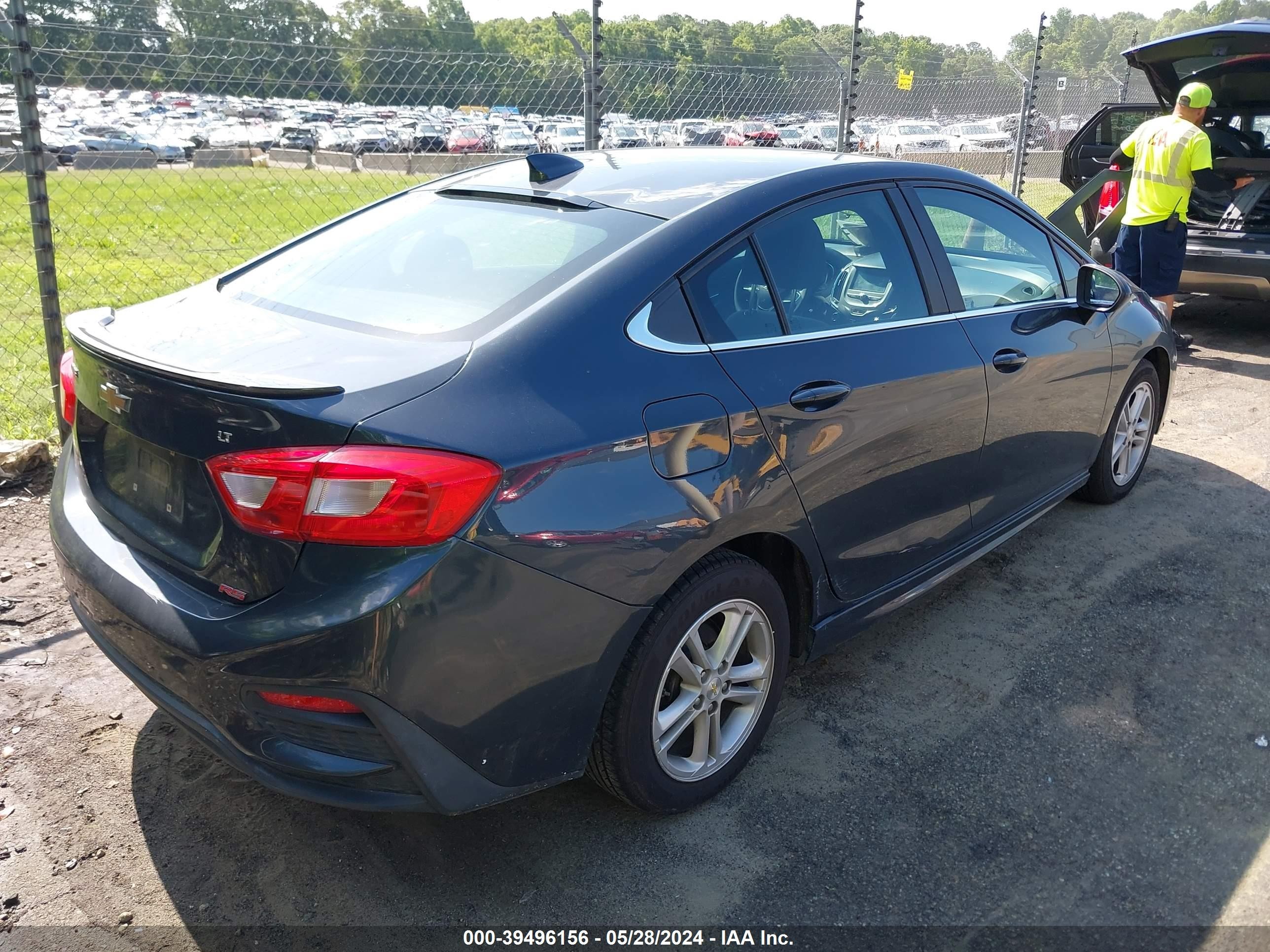 Photo 3 VIN: 1G1BE5SMXH7176590 - CHEVROLET CRUZE 