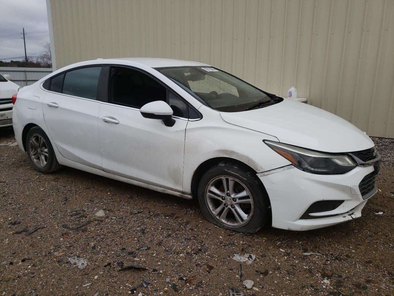 Photo 3 VIN: 1G1BE5SMXH7181028 - CHEVROLET CRUZE 