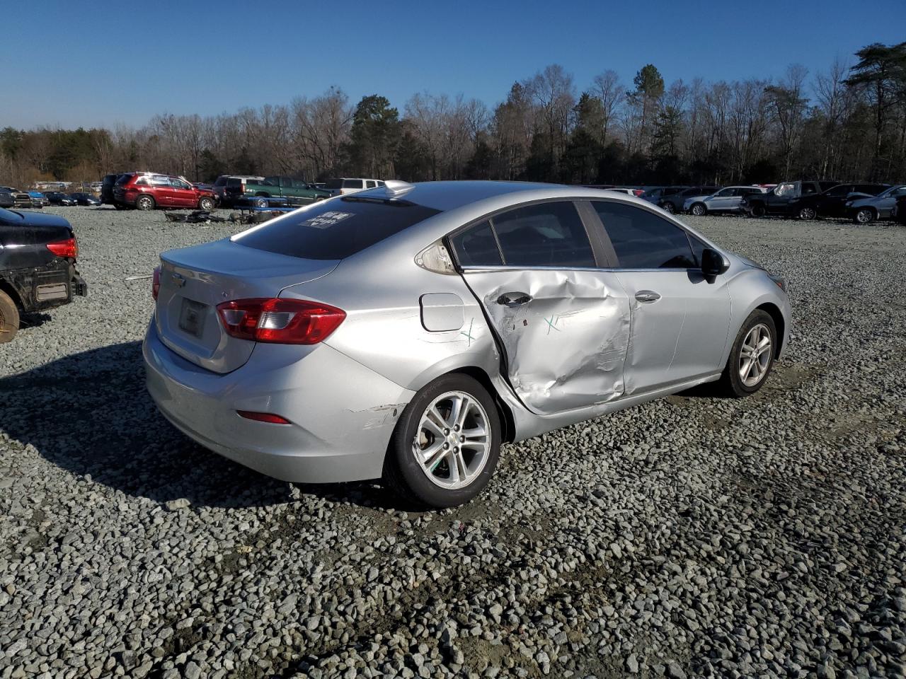 Photo 2 VIN: 1G1BE5SMXH7255631 - CHEVROLET CRUZE 