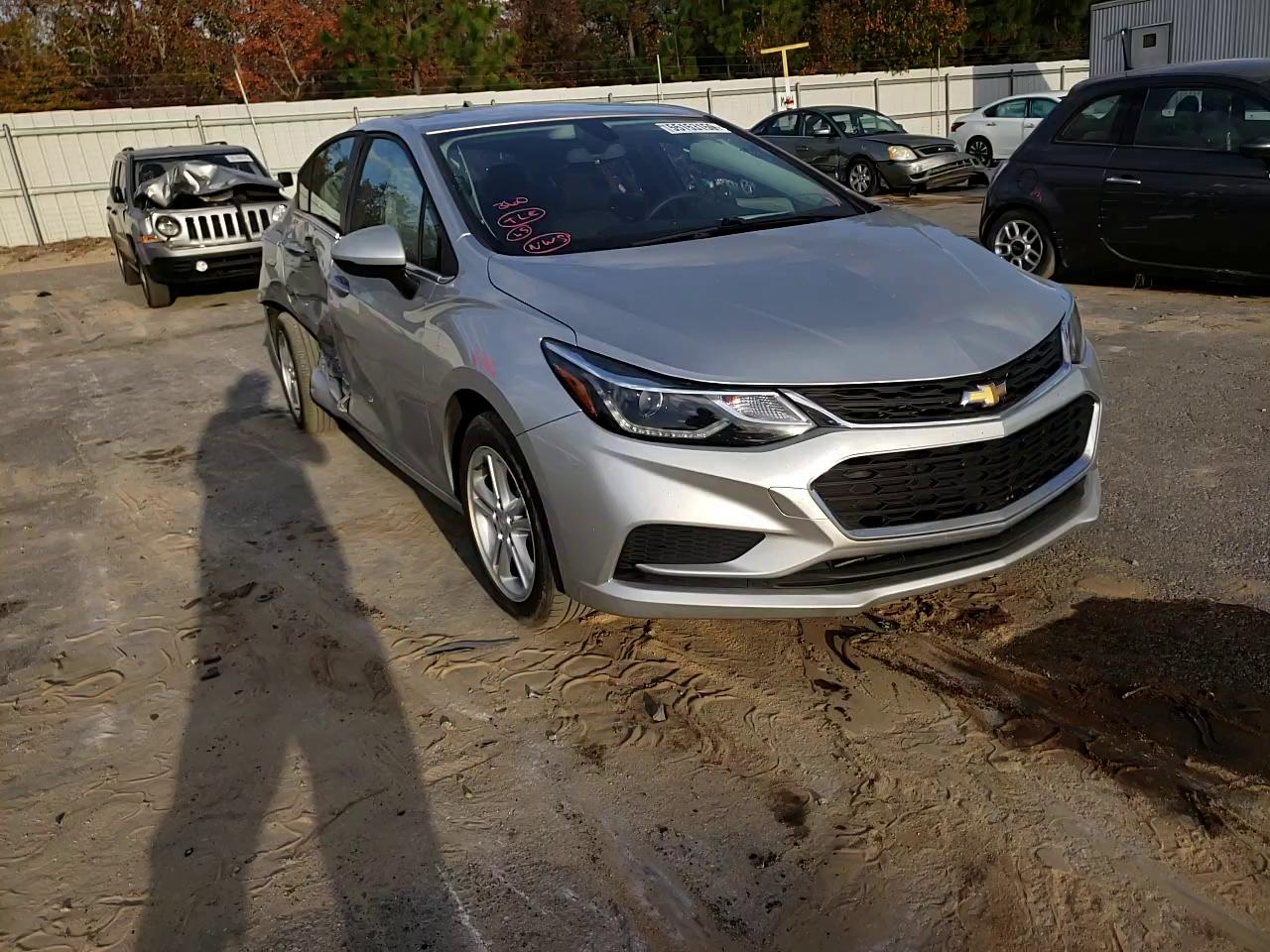 Photo 10 VIN: 1G1BE5SMXJ7114256 - CHEVROLET CRUZE 