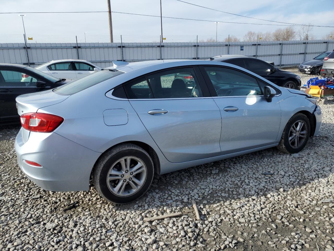 Photo 2 VIN: 1G1BE5SMXJ7114886 - CHEVROLET CRUZE 