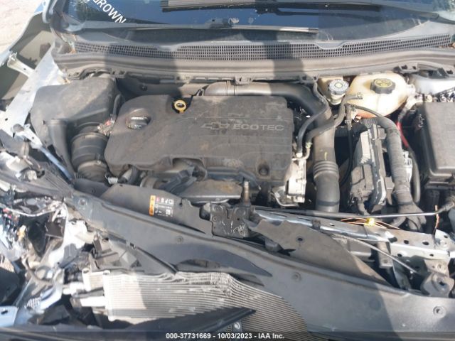 Photo 9 VIN: 1G1BE5SMXJ7116993 - CHEVROLET CRUZE 