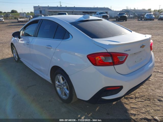 Photo 2 VIN: 1G1BE5SMXJ7213143 - CHEVROLET CRUZE 