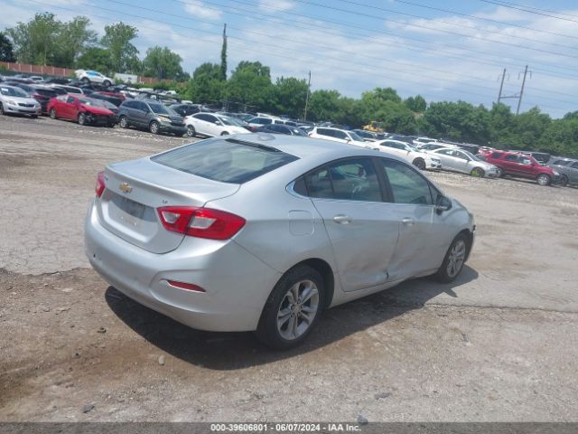 Photo 3 VIN: 1G1BE5SMXK7114548 - CHEVROLET CRUZE 