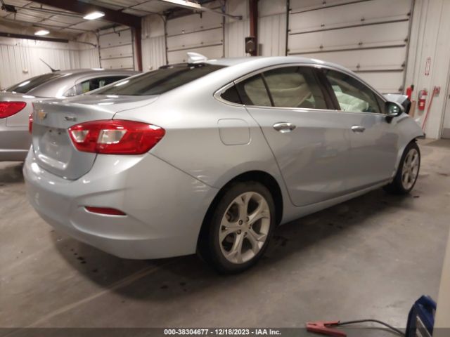 Photo 3 VIN: 1G1BF5SM4H7143680 - CHEVROLET CRUZE 