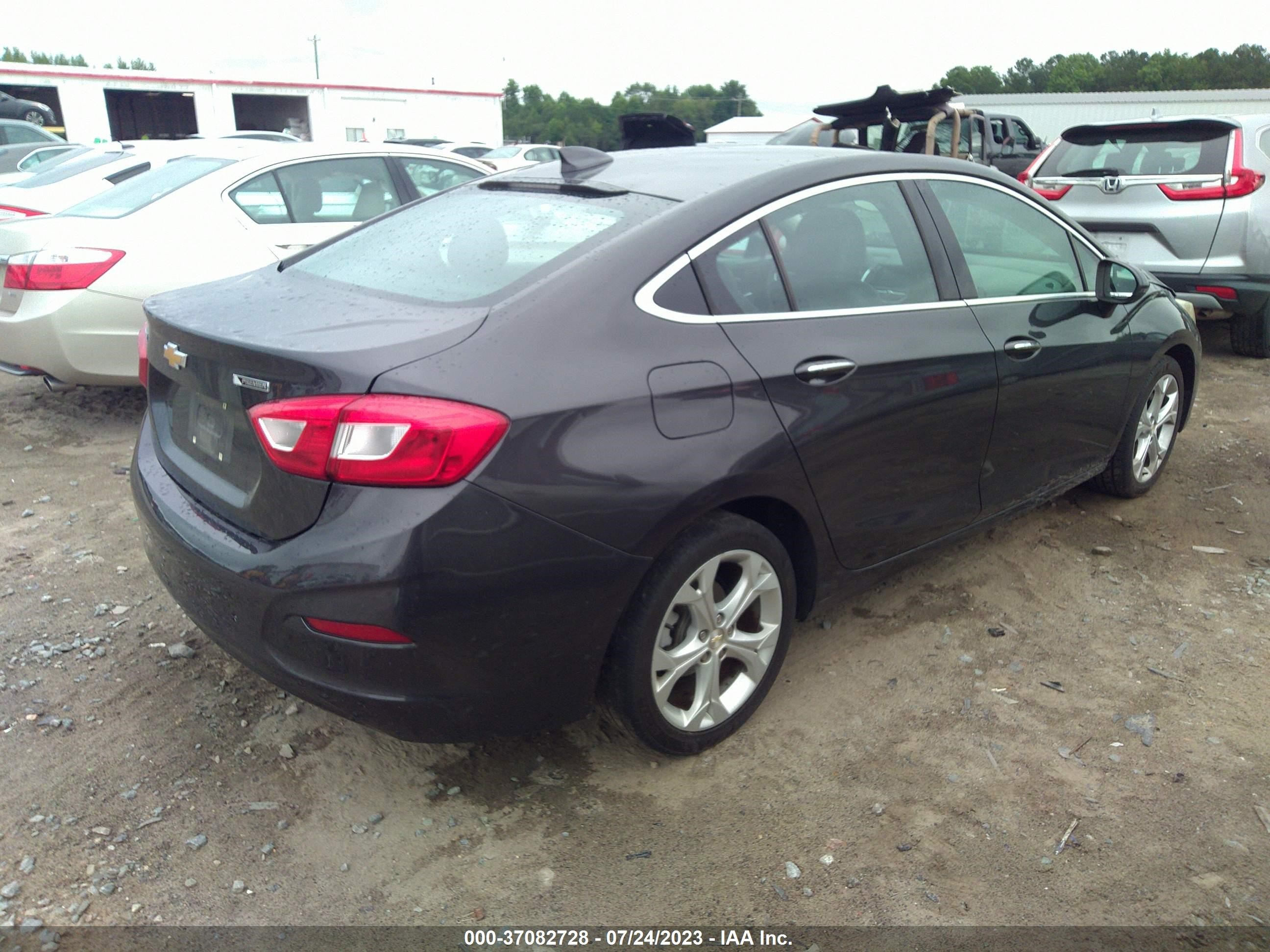 Photo 3 VIN: 1G1BF5SM5H7104614 - CHEVROLET CRUZE 