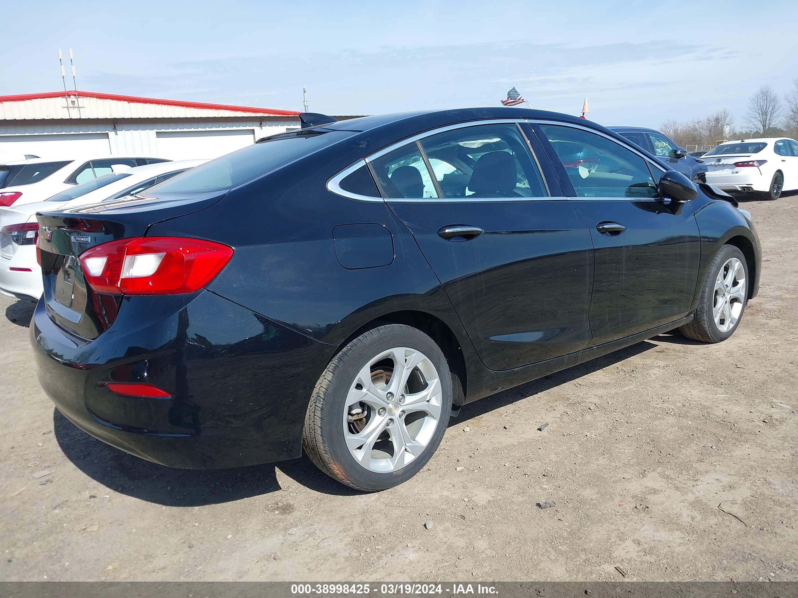 Photo 3 VIN: 1G1BF5SM5H7122014 - CHEVROLET CRUZE 