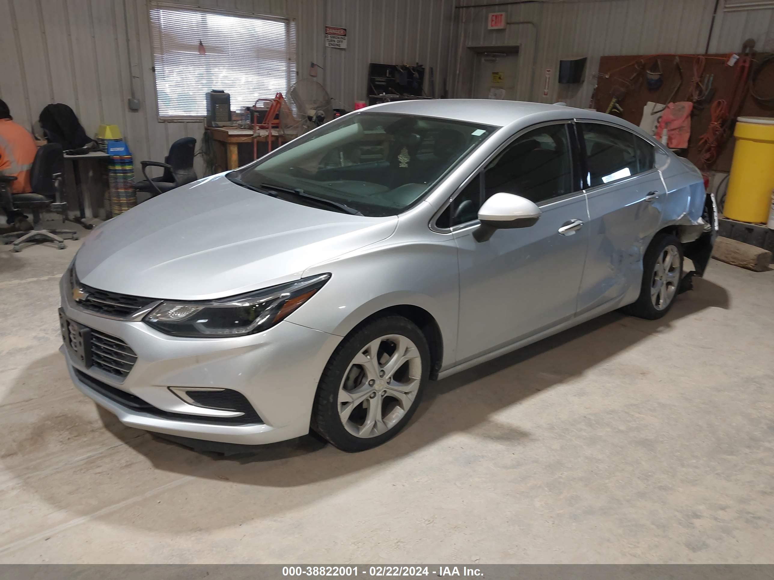 Photo 1 VIN: 1G1BF5SM6H7250570 - CHEVROLET CRUZE 