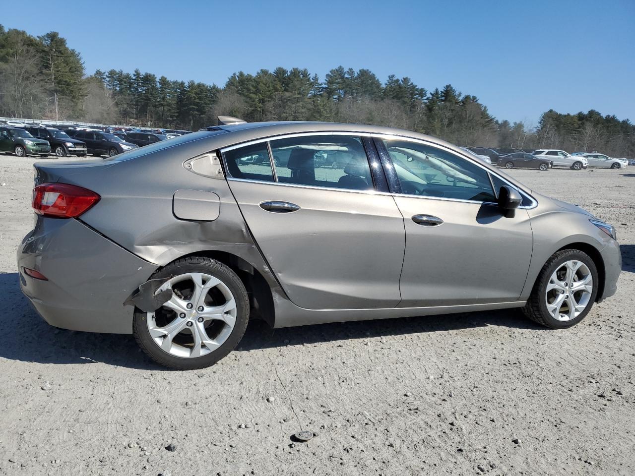 Photo 2 VIN: 1G1BF5SM6J7144528 - CHEVROLET CRUZE 