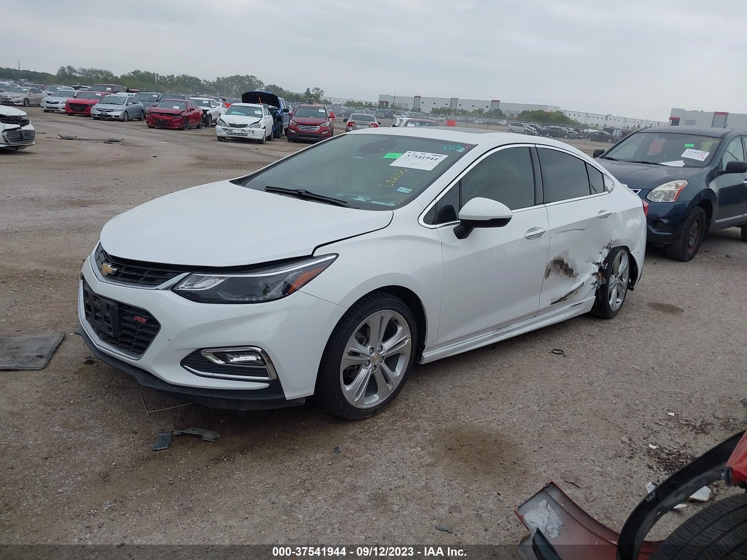 Photo 1 VIN: 1G1BF5SM7J7190742 - CHEVROLET CRUZE 