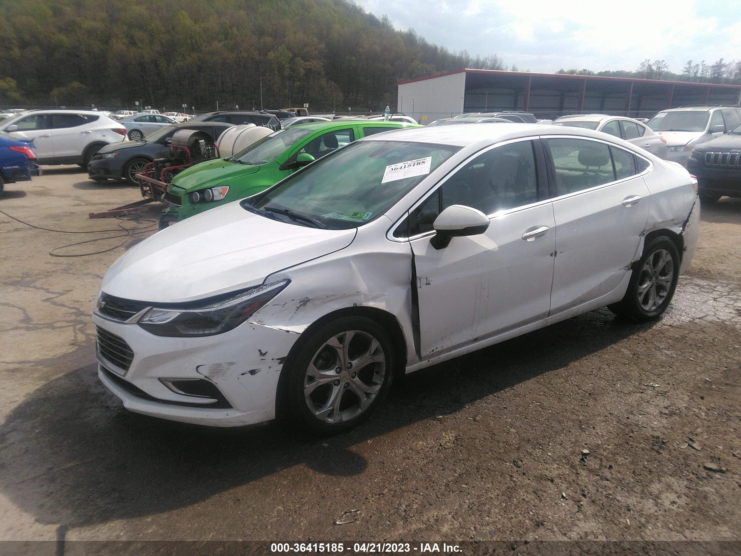 Photo 1 VIN: 1G1BF5SM8H7104915 - CHEVROLET CRUZE 