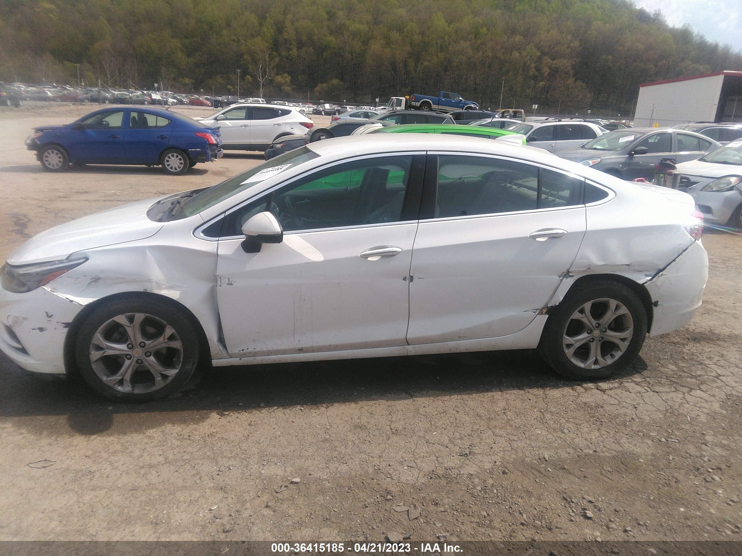 Photo 5 VIN: 1G1BF5SM8H7104915 - CHEVROLET CRUZE 