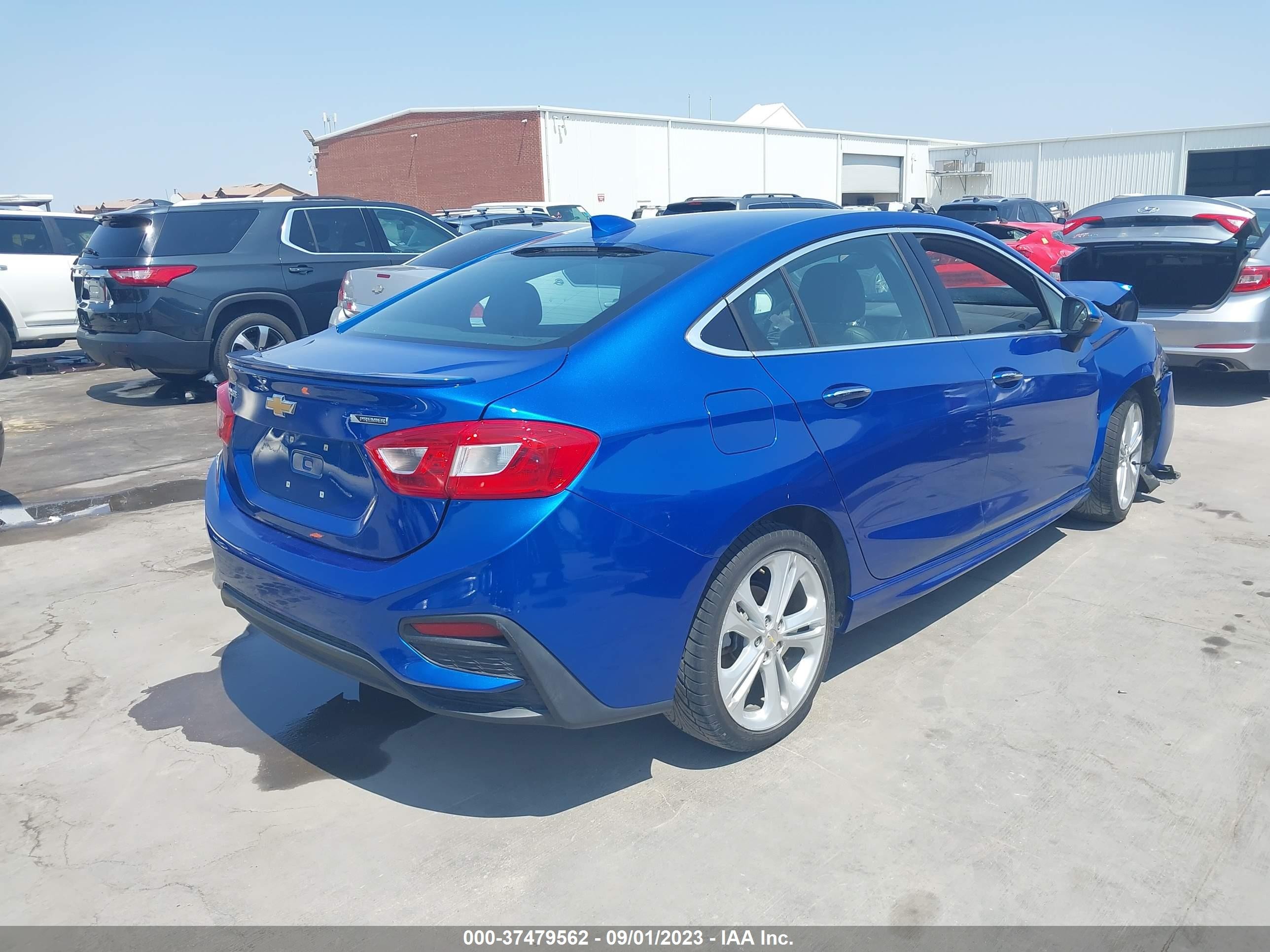 Photo 3 VIN: 1G1BF5SM8H7111606 - CHEVROLET CRUZE 